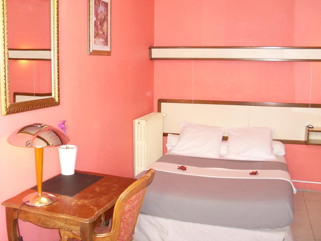 Hotel Innova Cardabella Avignon Exterior photo