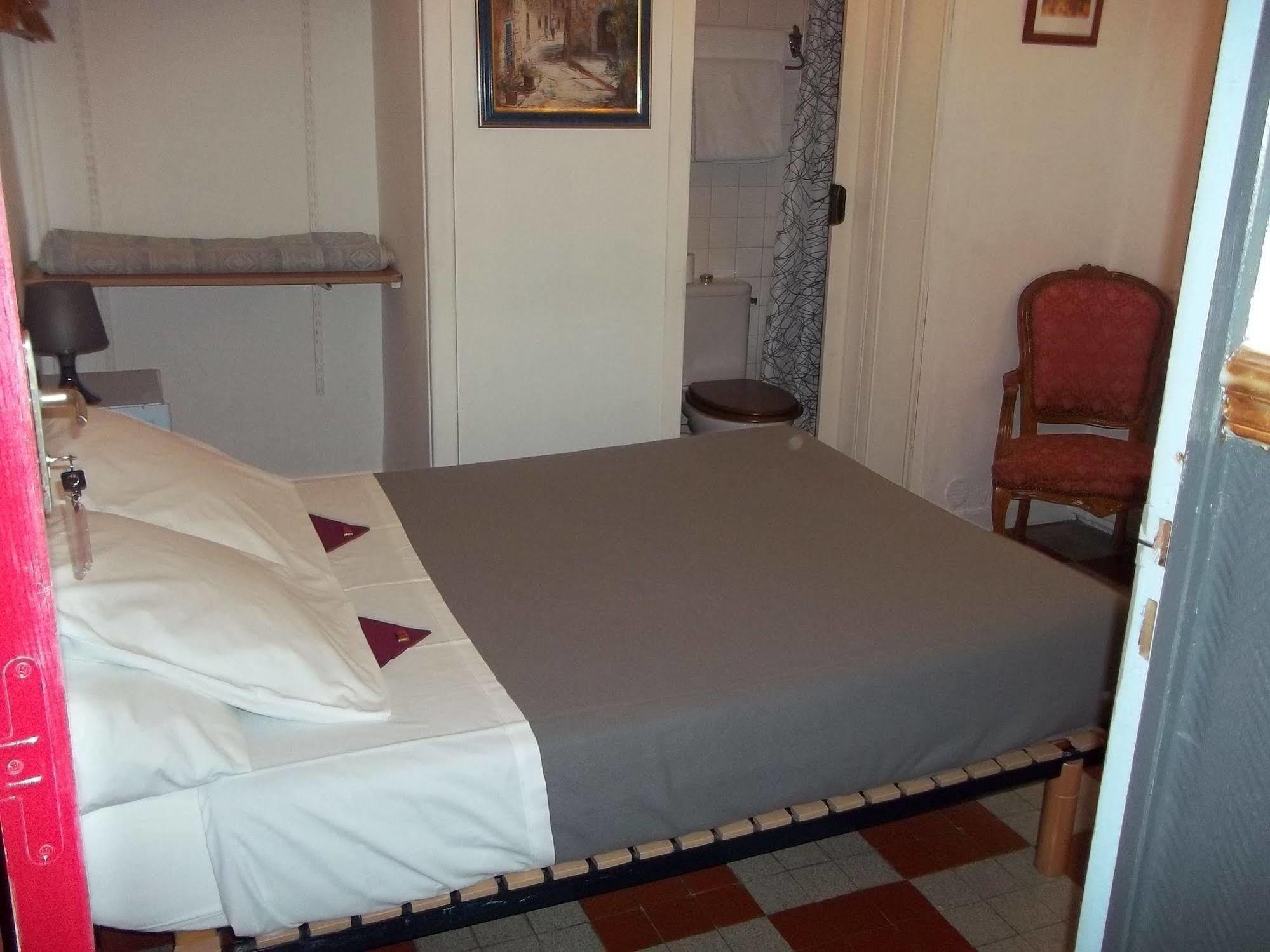Hotel Innova Cardabella Avignon Exterior photo