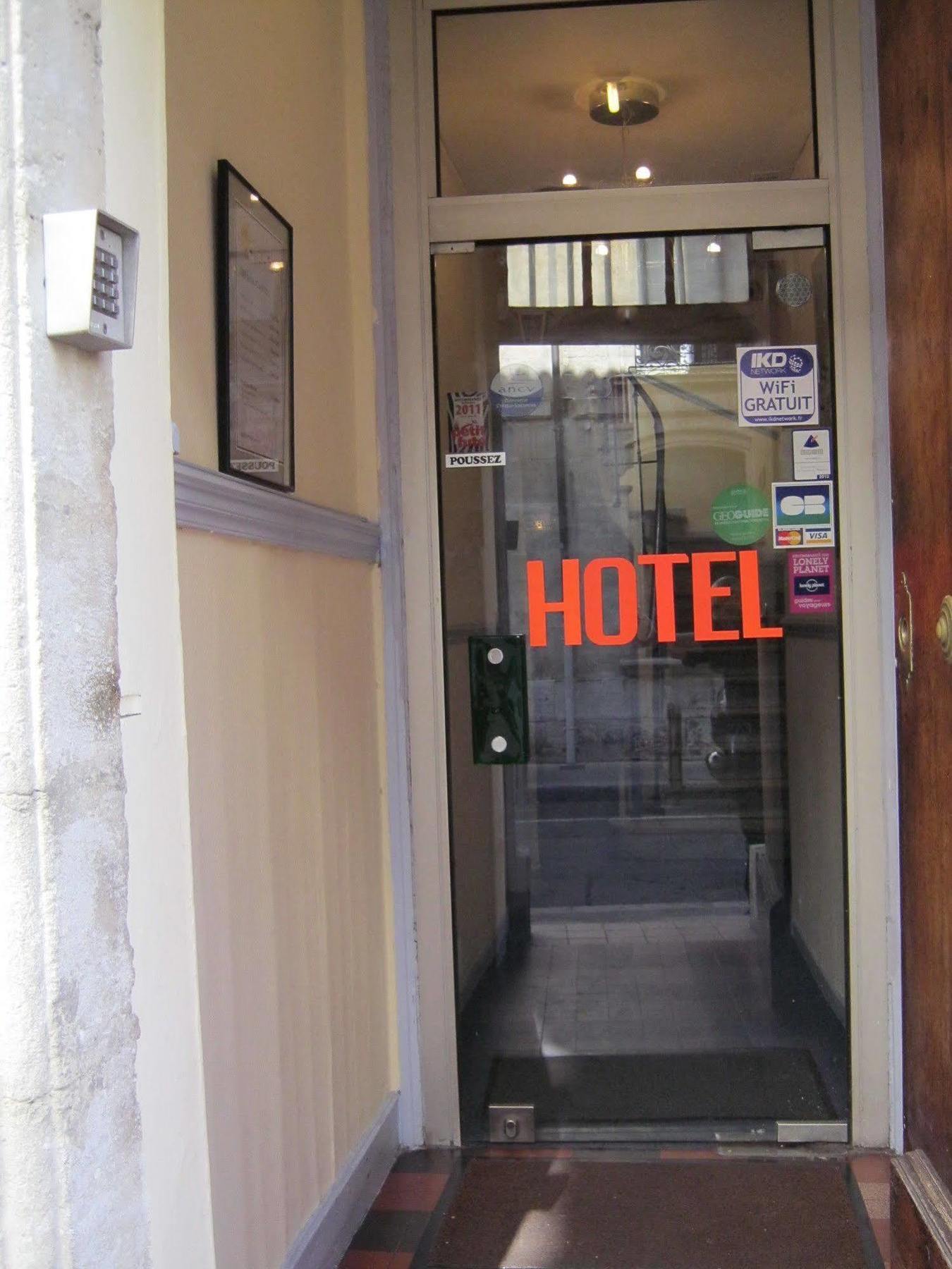Hotel Innova Cardabella Avignon Exterior photo